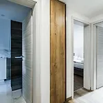 Apartament Crystal Aura *