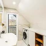 Apartament Crystal Aura *