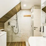 Apartament Crystal Aura
