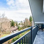 Apartament Crystal Aura *