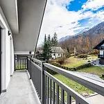 Crystal Aura Apartman