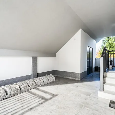 Crystal Aura Apartament