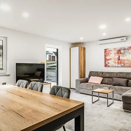 Crystal Aura Apartament
