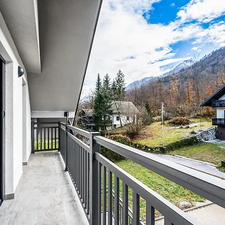 Crystal Aura Apartman