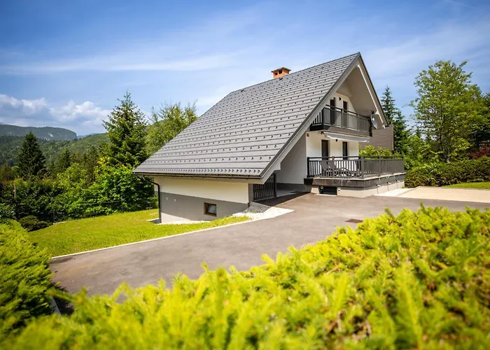 Apartments Crystal Aura